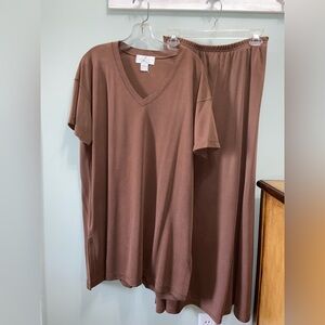 Laura Leigh Ltd.Women’s 2 pc Set Size Medium